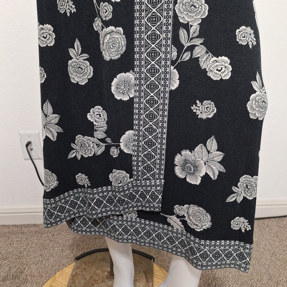 J. Jill Black Gray Floral Faux Wrap Maxi Skirt Size M - Picture 2 of 10